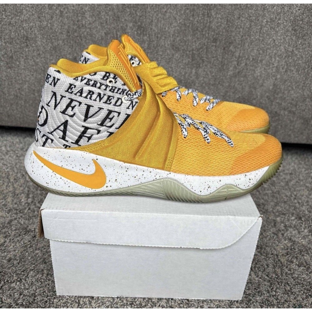 NIKE 2016 KYRIE 2 YELLOW CHAMPIONSHIP SCRIPT NIKE ID SIZE 9.5 MENS